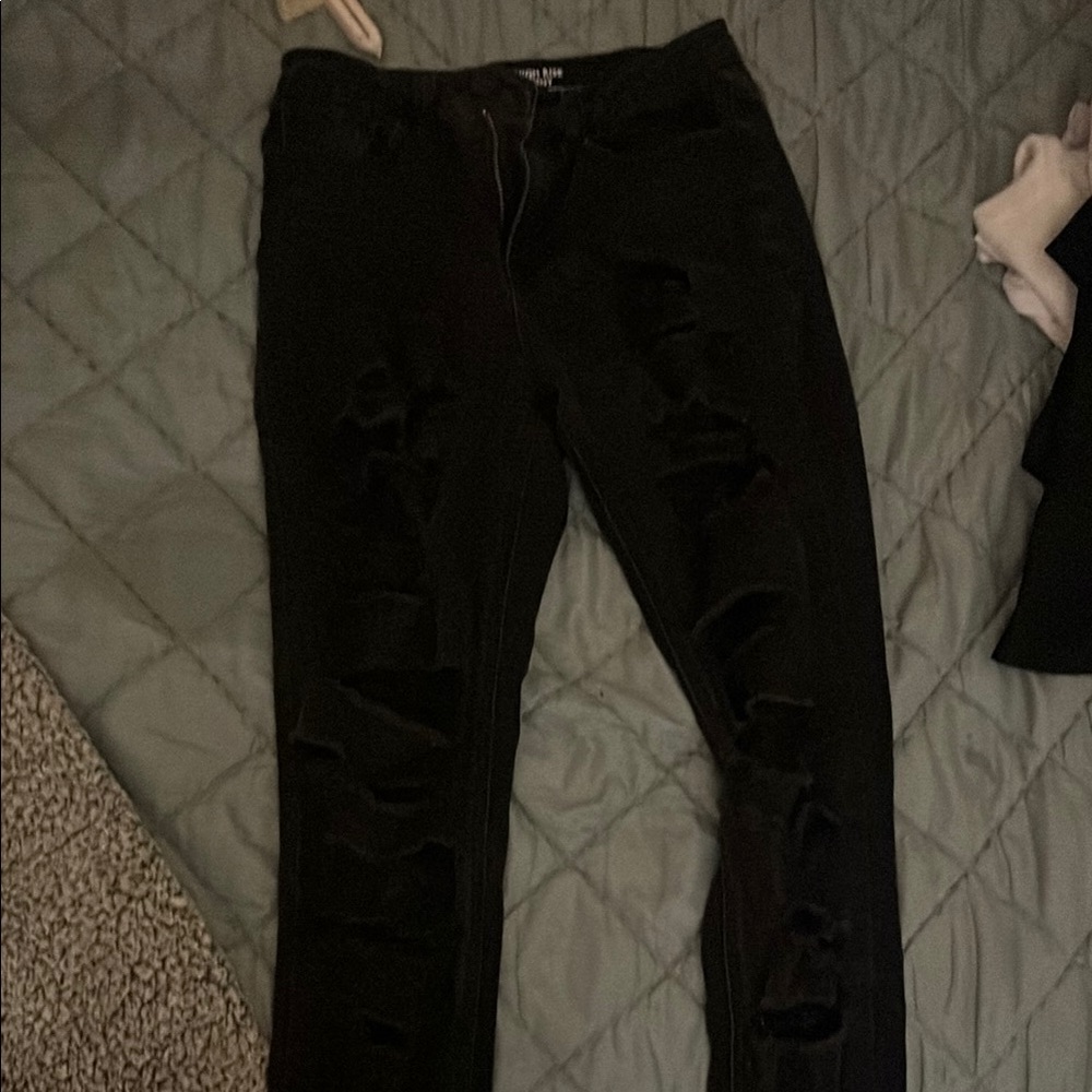 Trendy Black Ripped Jeans